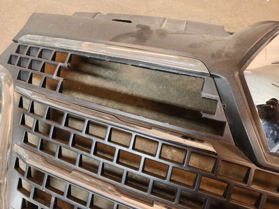 Grill til Renault Master 2014-->> (Type III, Fase 2)  (RENAULT|)