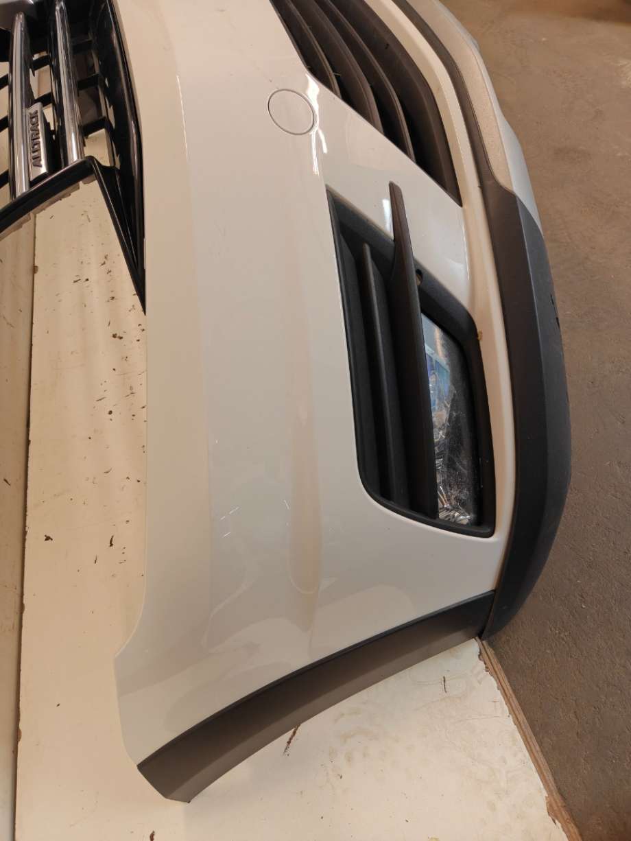 Støtfanger foran til VW Caddy 2015-2020 (Type III, Fase 3)  (VOLKSWAGEN|2K5 807 221 L|)
