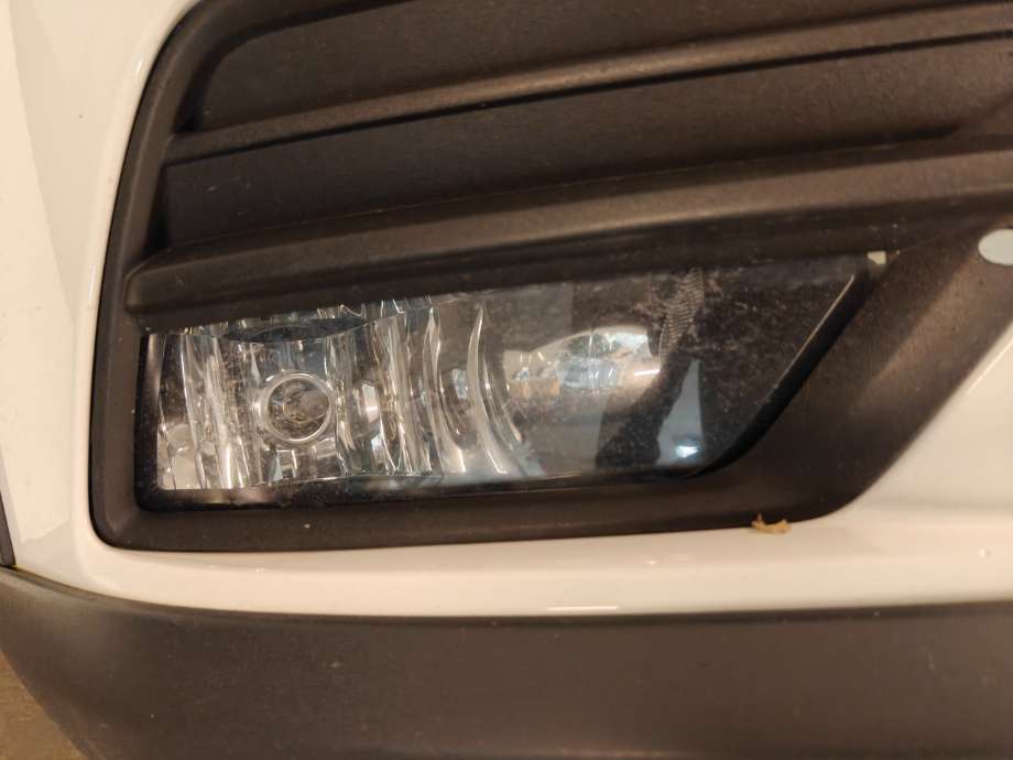 Tåkelykt høyre foran til VW Caddy 2015-2020 (Type III, Fase 3) (VOLKSWAGEN|2K5 941 662 D|2K5 941 662 B|)