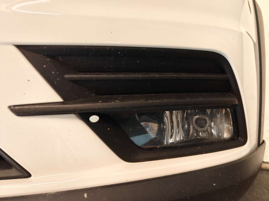 Grill venstre til VW Caddy 2015-2020 (Type III, Fase 3) (VOLKSWAGEN|2K5 853 665 C 9B9|)