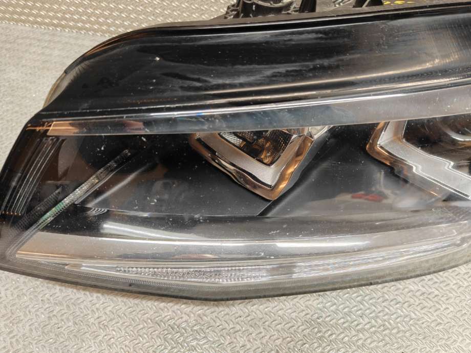 Frontlykt venstre xenon til VW Caddy 2015-2020 (Type III, Fase 3)  (VOLKSWAGEN|2K1 941 039 A||2K1 941 031 A)