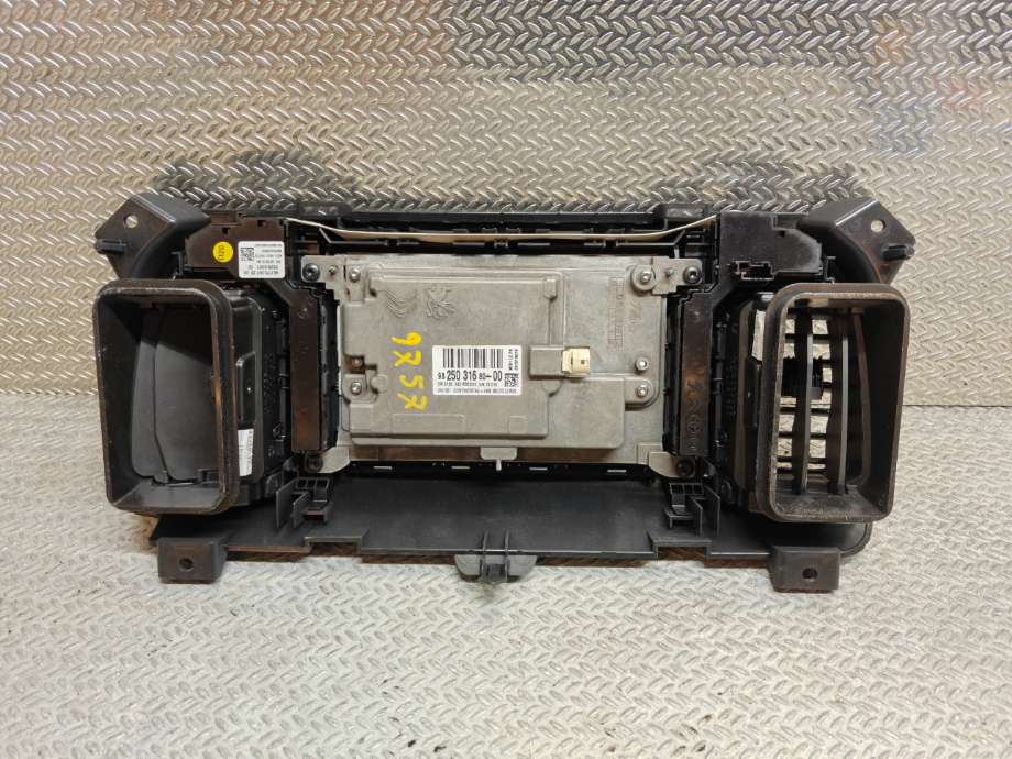 Instrument kjørecomputer til Citroën Jumpy 2016-->> (Type III)  (CITROEN|98 316 658 80|98 250 316 80|9825031680-00)