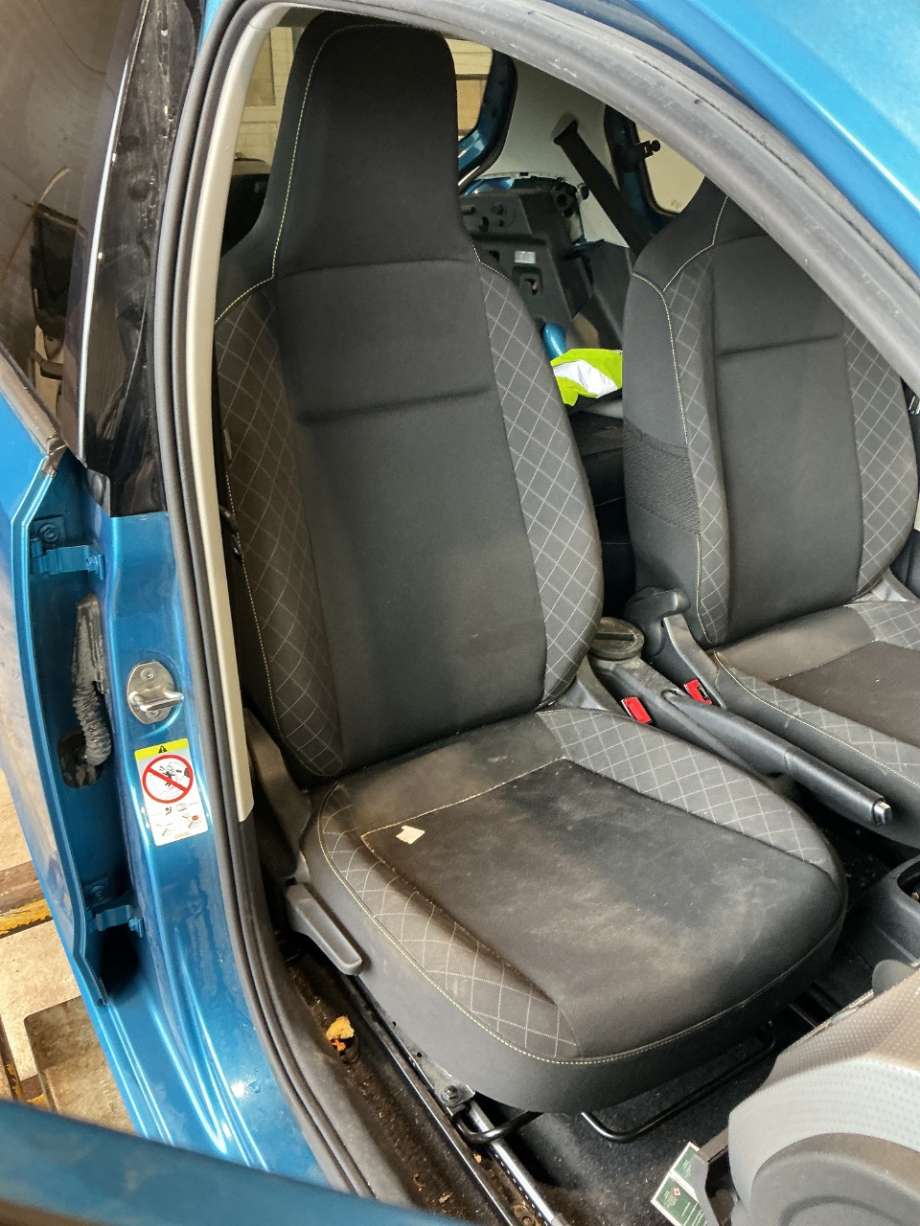 Sete foran høyre til Škoda Citigo-e, 2019-->>  (SKODA|)