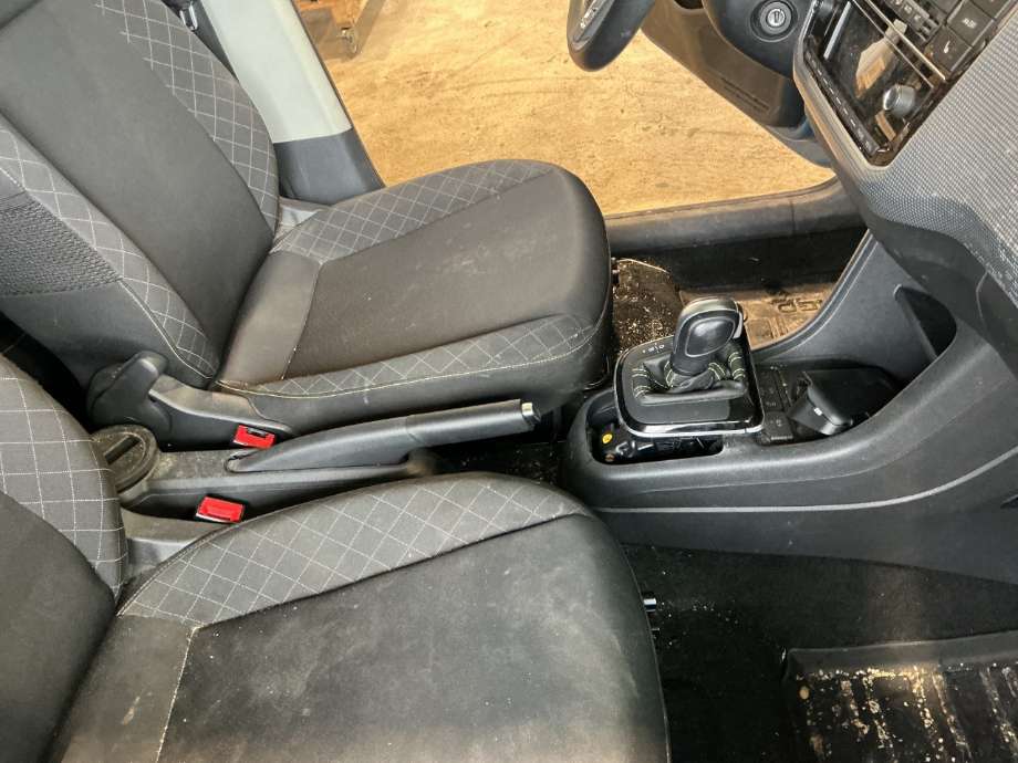 Innredning, Konsoll til Škoda Citigo-e, 2019-->>  (SKODA|)