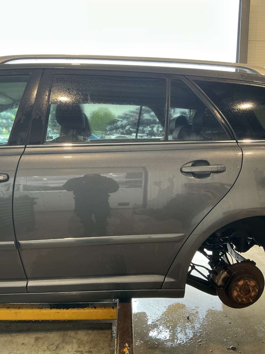 Dør venstre bak til Toyota Avensis, 2003-2008 (Type II)  (TOYOTA|)