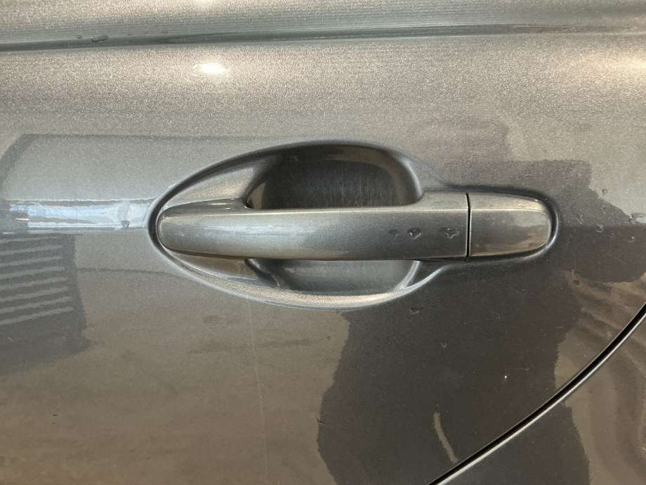 Dørhåndtak utv venstre bak til Toyota Avensis, 2003-2008 (Type II)  (TOYOTA|)