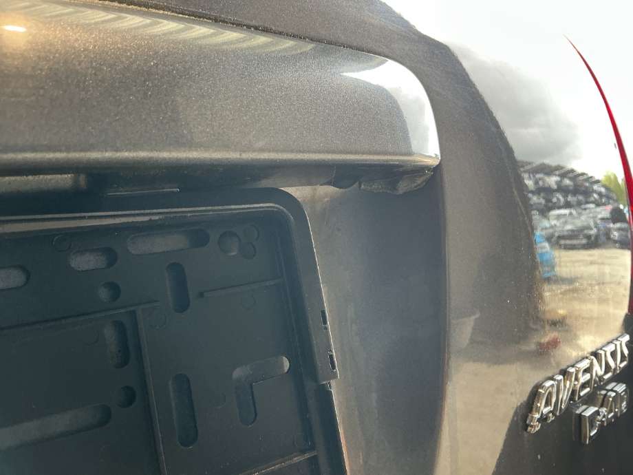 Bakluke til Toyota Avensis 2003-2008 (Type II) (TOYOTA|)
