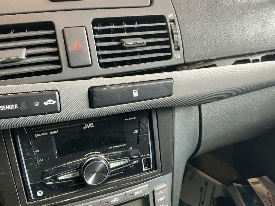 Dashbord koppholder til Toyota Avensis, 2003-2008 (Type II)  (TOYOTA|)