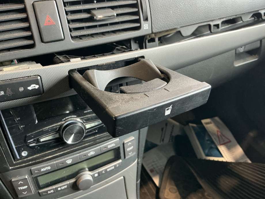 Dashbord koppholder til Toyota Avensis 2003-2008 (Type II)  (TOYOTA|)