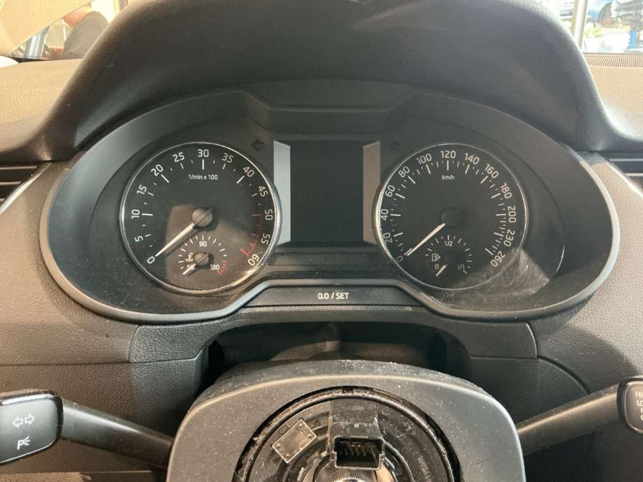 Instrumentpanel til Škoda Octavia, 2013-2016 (Type III, Fase 1)  (SKODA|)