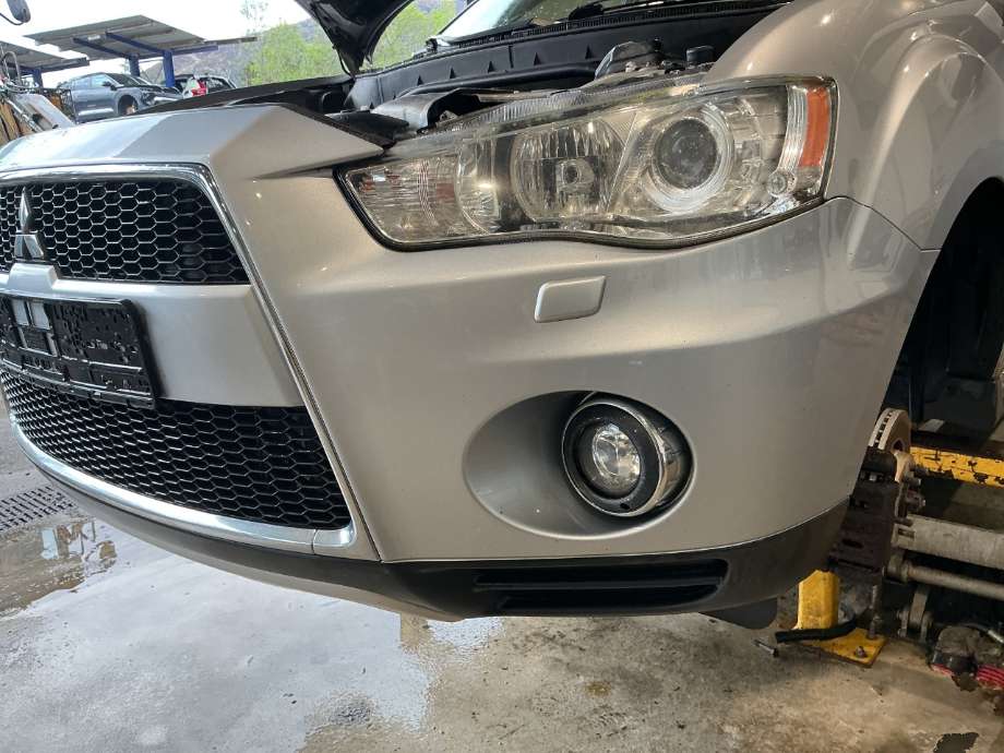 Støtfanger foran til Mitsubishi Outlander 2010-2012 (Type II, Fase 2)  (MITSUBISHI|)