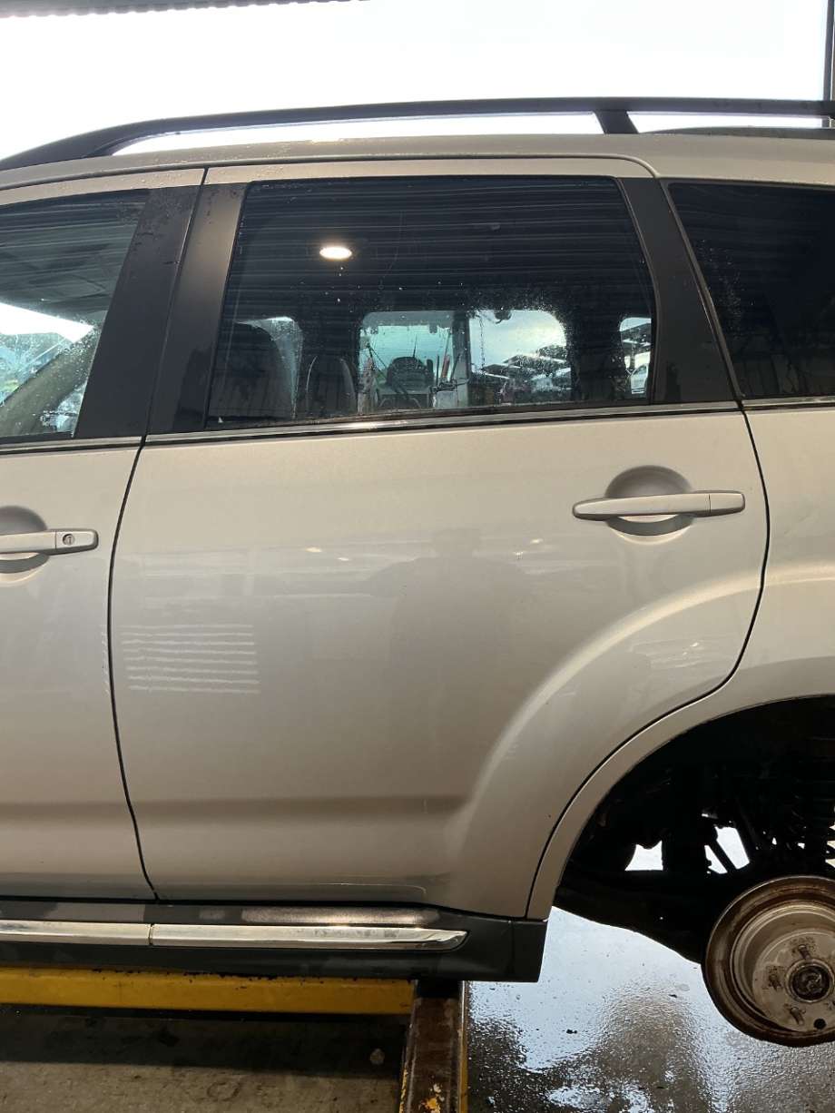 Dør venstre bak til Mitsubishi Outlander 2010-2012 (Type II, Fase 2) (MITSUBISHI|)
