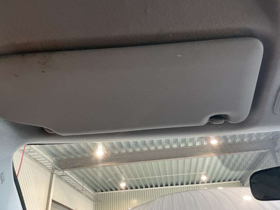 Solskjerm til Mitsubishi Outlander 2010-2012 (Type II, Fase 2) (MITSUBISHI|)