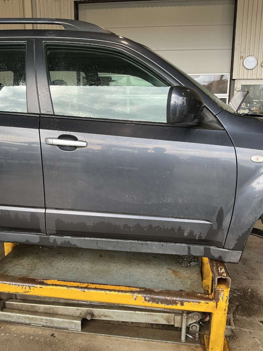 Dør høyre foran til Subaru Forester, 2008-2013 (Type III)  (SUBARU|)