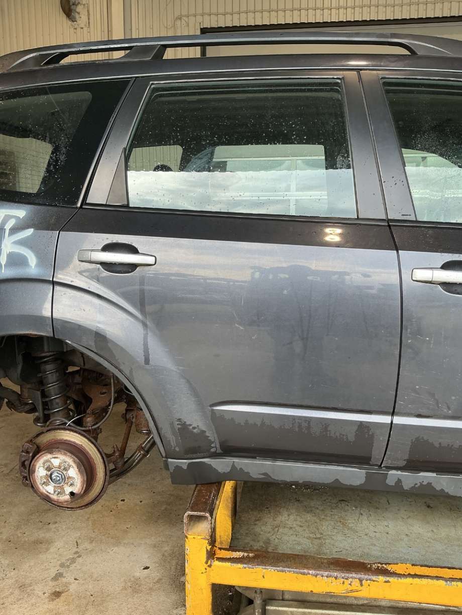 Dør høyre bak til Subaru Forester, 2008-2013 (Type III)  (SUBARU|)