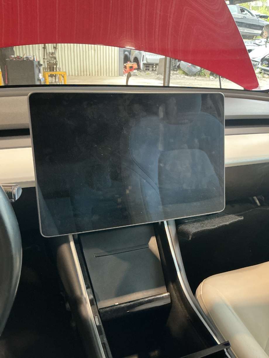 Instrument kjørecomputer til Tesla Model 3, 2018-2023 (Fase 1)  (TESLA|)