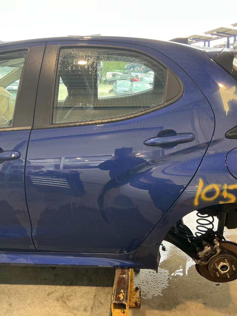 Dør venstre bak til Toyota Yaris, 2020-->> (Type IV)  (TOYOTA|)