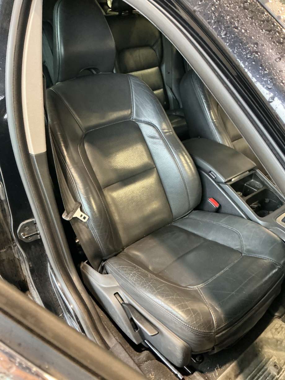 Sete foran høyre til Volvo V70, 2007-2013 (Type III, Fase 1)  (VOLVO|)