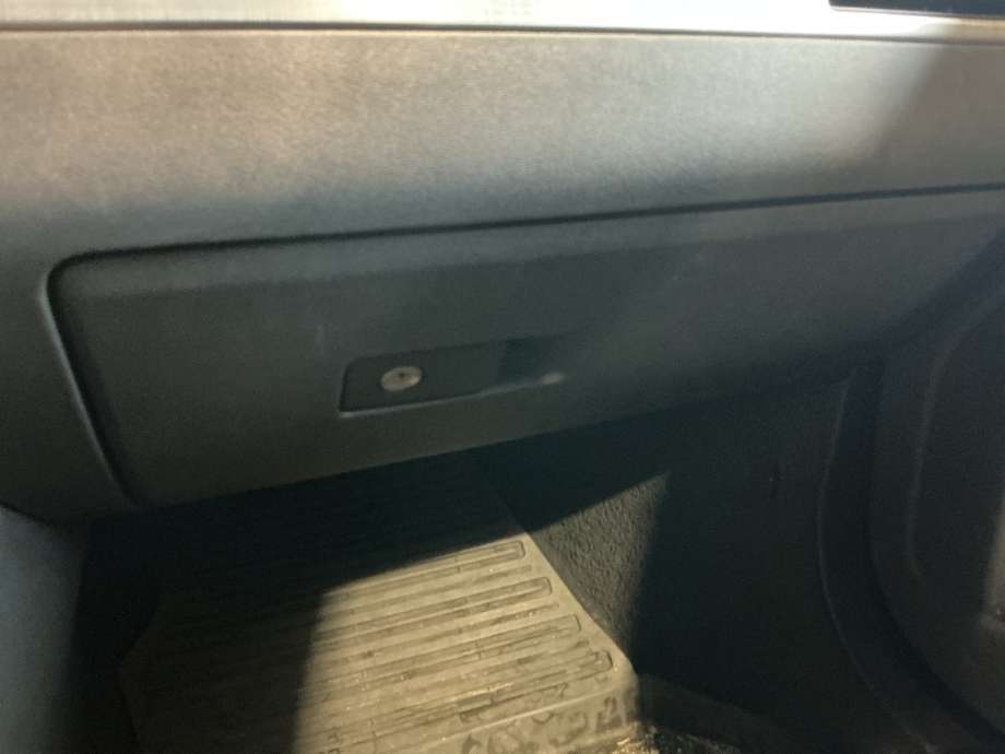 Hanskerom lokk til Volvo V70, 2007-2013 (Type III, Fase 1)  (VOLVO|)