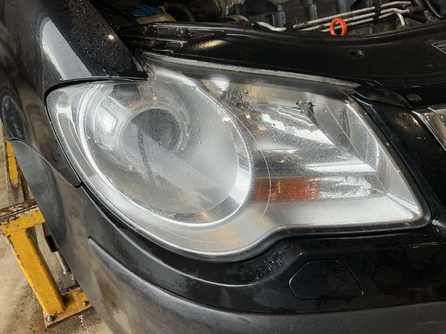 Frontlykt høyre halogen til VW Touran, 2007-2010 (Type I, Fase 2)  (VOLKSWAGEN|)