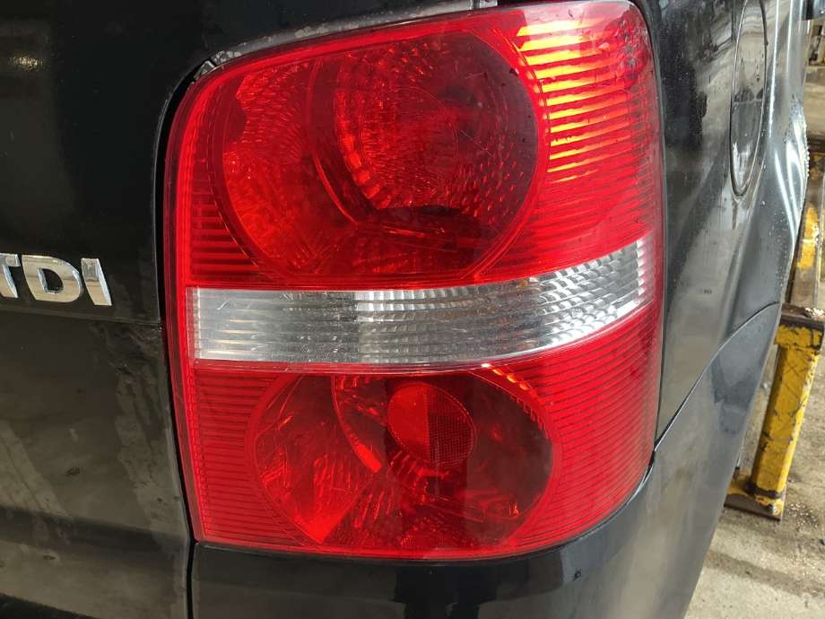 Baklykt høyre til VW Touran, 2007-2010 (Type I, Fase 2)  (VOLKSWAGEN|)