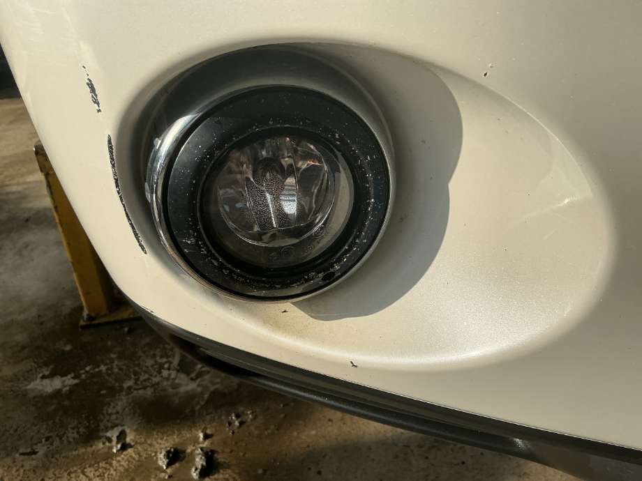 Tåkelykt høyre foran til Mitsubishi Outlander, 2010-2012 (Type II, Fase 2) (MITSUBISHI|)
