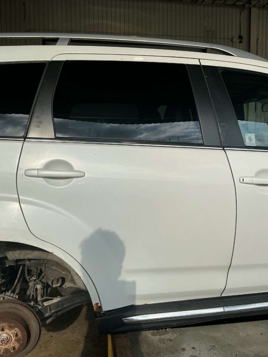 Dør høyre bak til Mitsubishi Outlander, 2010-2012 (Type II, Fase 2) (MITSUBISHI|)