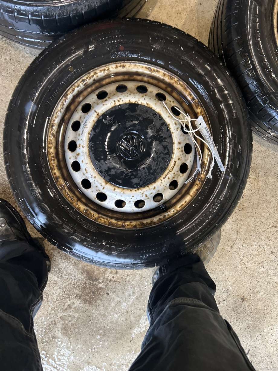 Felgsett stål til VW Transporter / Caravelle 1990-2003 (T4) (T4) (VOLKSWAGEN||ET55)
