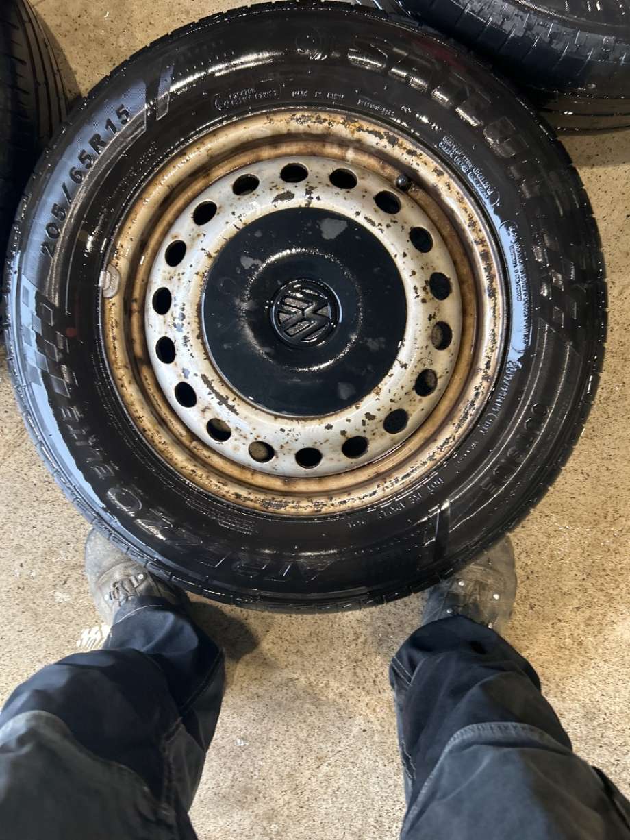 Felgsett stål til VW Transporter / Caravelle 1990-2003 (T4) (T4) (VOLKSWAGEN||ET55)