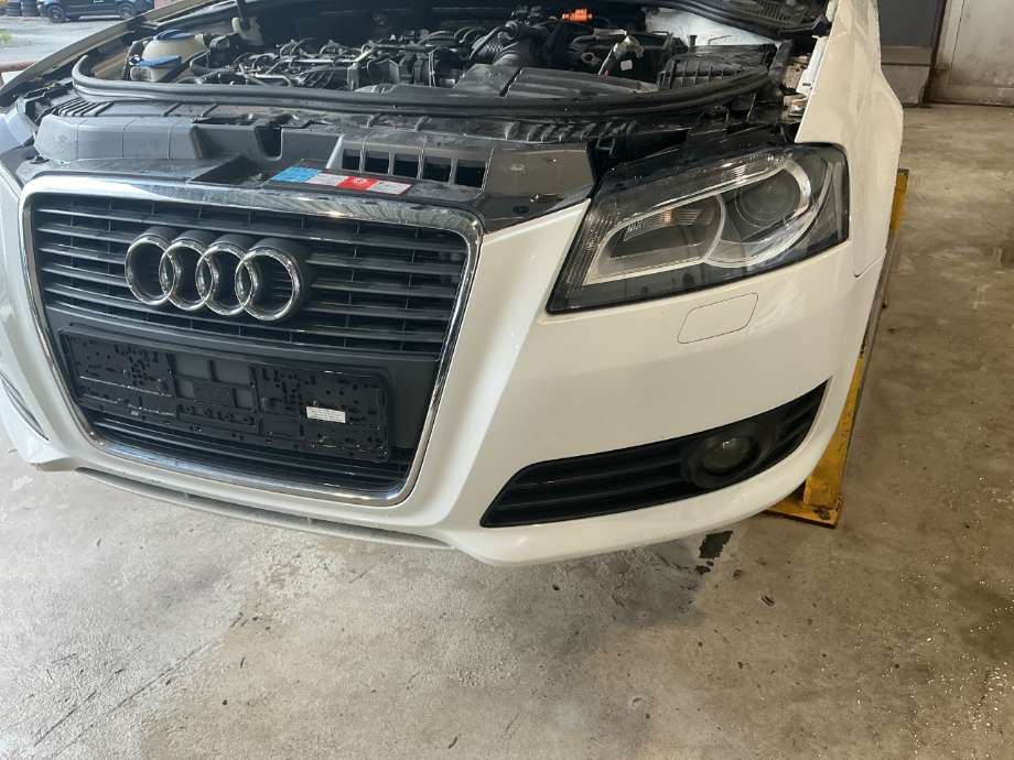 Støtfanger foran til Audi A3 2009-2012 (Type II, Fase 2)  (AUDI|8P0 807 105 F  GRU|)