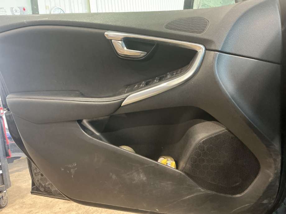 Dørtrekk venstre til Volvo V40, 2012-2019  (VOLVO|)
