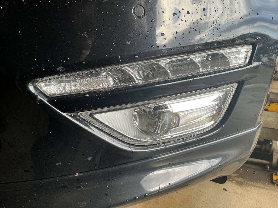 Tåkelykt venstre foran til Ford Mondeo, 2011-2014 (Type IV, Fase 2)  (FORD|)