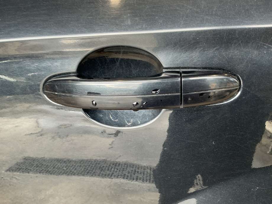 Dørhåndtak utv venstre bak til Ford Mondeo, 2011-2014 (Type IV, Fase 2)  (FORD|)
