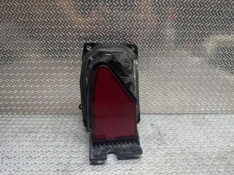 Batterilader inntak/luke til Tesla Model S, 2013-2016 (Fase 1)  (1022014-00-E)