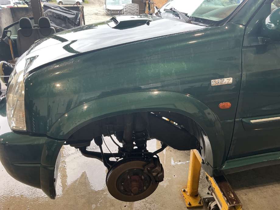 Skjerm venstre foran til Suzuki Grand Vitara 1998-2005 (Type II) (SUZUKI|)