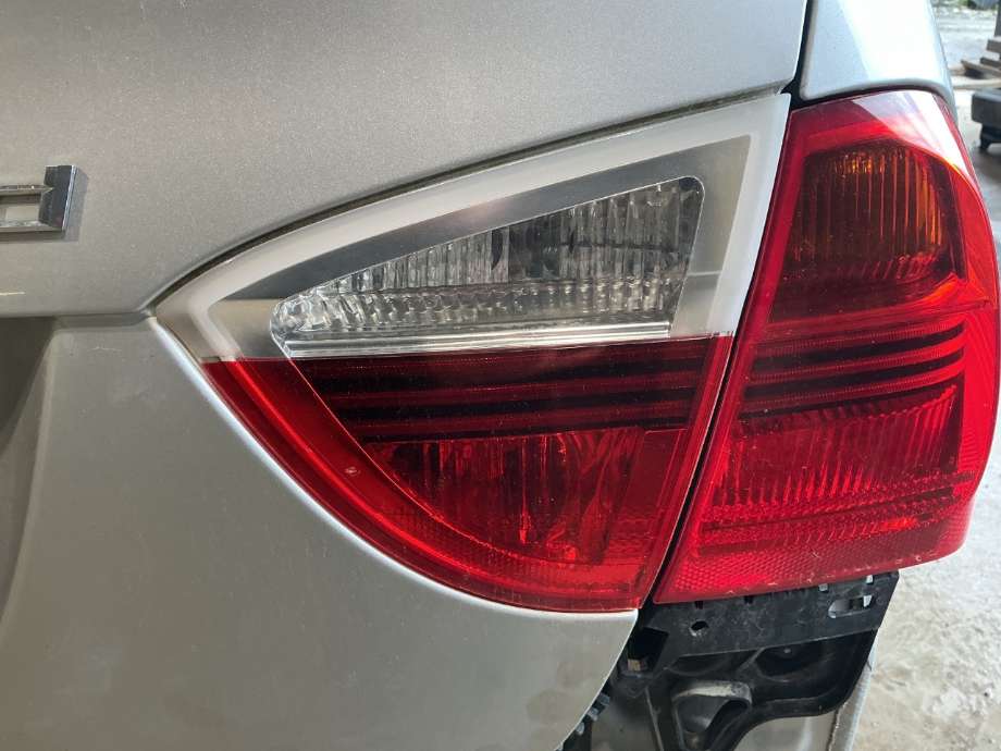 Baklykt høyre indre til BMW 3-Serie, 2005-2011 (E90/E91/E92/E93) (E90/E91/E92/E93) (BMW|)