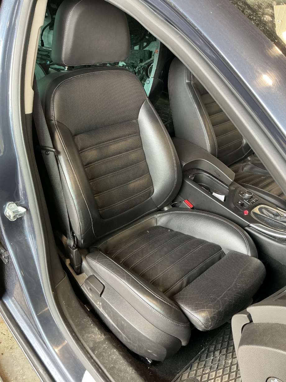 Sete foran høyre til Opel Insignia A, 2009-2014 (OPEL|)
