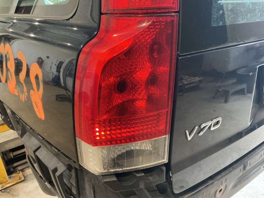 Baklykt venstre til Volvo V70 2005-2007 (Type II, Fase 2) (VOLVO|)