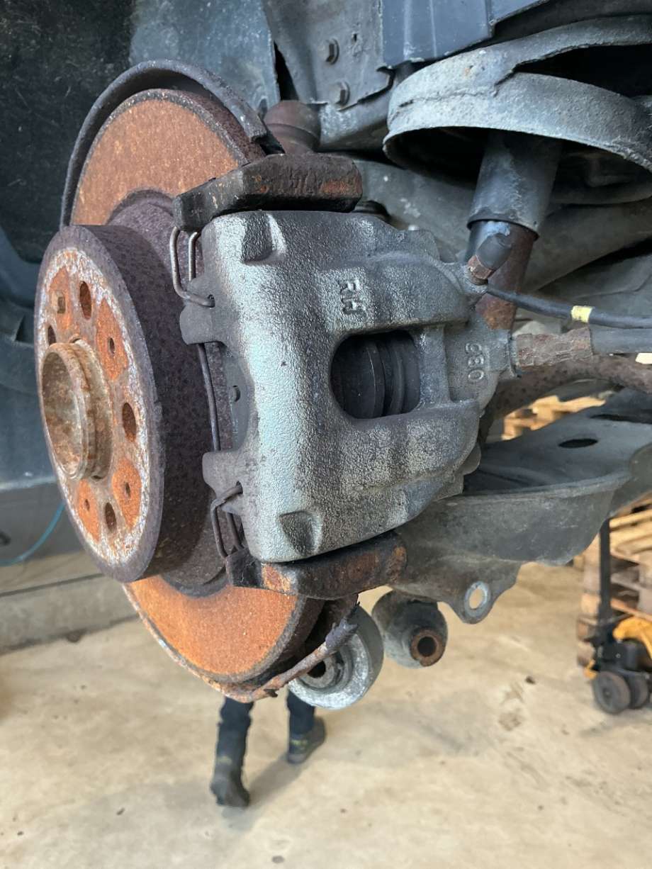 Bremsecaliper høyre bak til Volvo V70, 2005-2007 (Type II, Fase 2)  (VOLVO|)