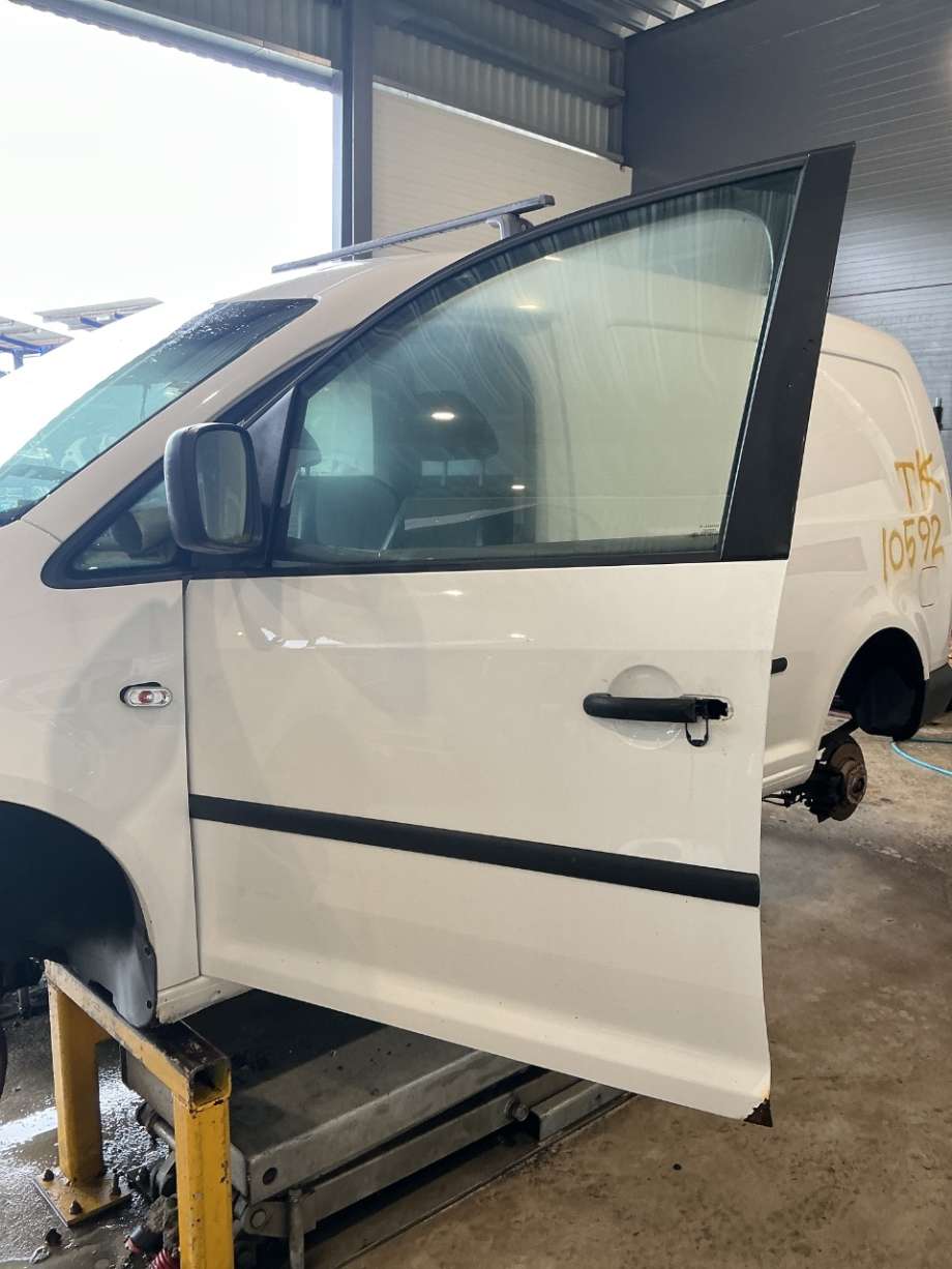 Dør venstre 2dørs til VW Caddy, 2010-2015 (Type III, Fase 2)  (VOLKSWAGEN|)
