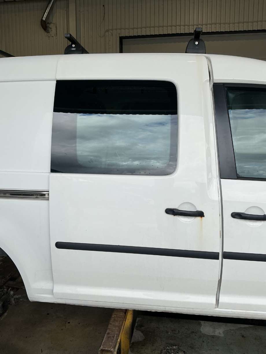 Dør høyre skyvedør til VW Caddy, 2010-2015 (Type III, Fase 2)  (VOLKSWAGEN|)