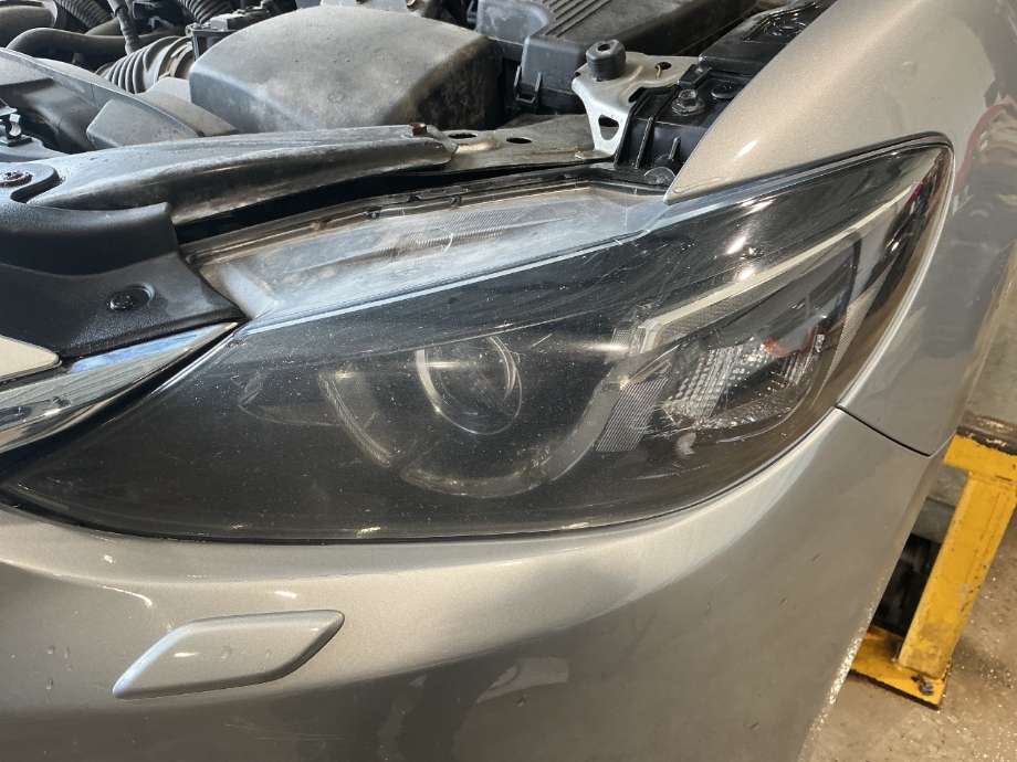 Frontlykt venstre xenon til Mazda 6, 2015-2018 (Type III, Fase 2)  (MAZDA|)