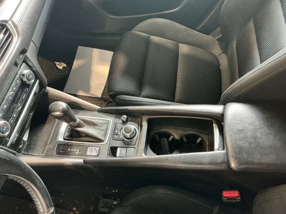Innredning, Konsoll til Mazda 6, 2015-2018 (Type III, Fase 2)  (MAZDA|)