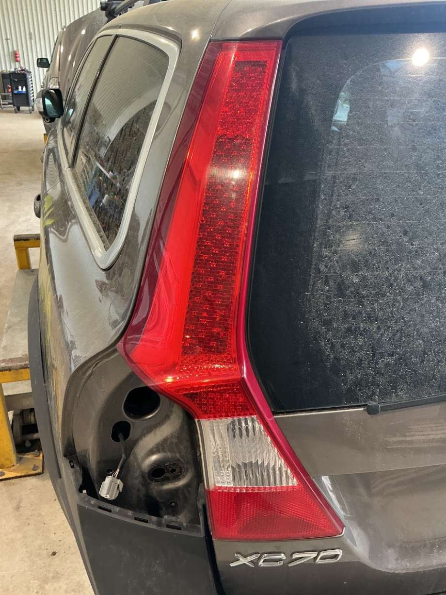 Baklykt venstre indre til Volvo XC70, 2008-2013 (Type II, Fase 1)  (VOLVO|)
