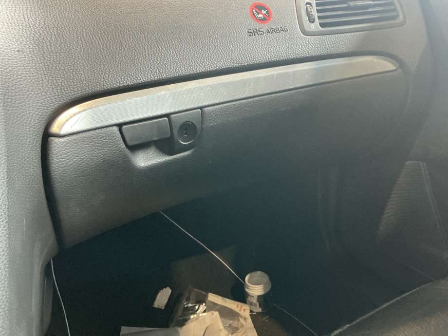 Hanskerom lokk til Volvo V70, 2005-2007 (Type II, Fase 2)  (VOLVO|)