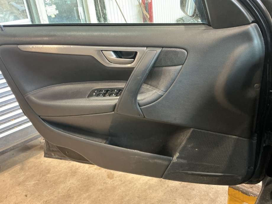 Dørtrekk venstre til Volvo V70, 2005-2007 (Type II, Fase 2)  (VOLVO|)