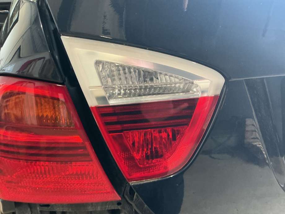 Baklykt venstre indre til BMW 3-Serie, 2005-2011 (E90/E91/E92/E93) (E90/E91/E92/E93) (BMW|)