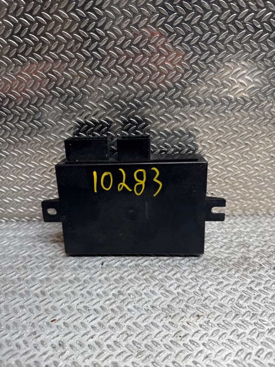 Styreenhet hengerfeste til VW Transporter / Caravelle 2015-2019 (T6) (T6) (VOLKSWAGEN|1K0907383H|)