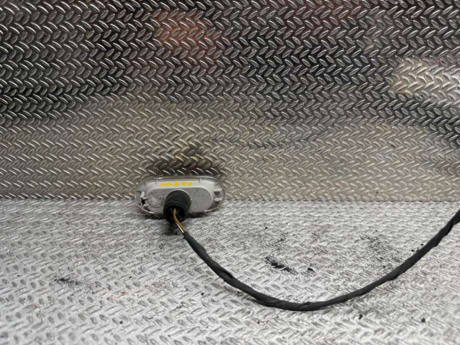 Blinklykt side høyre til VW Transporter / Caravelle 2009-2015 (Fase 2) (T5) (T5) (VOLKSWAGEN|7E0949117B|7E0949117)