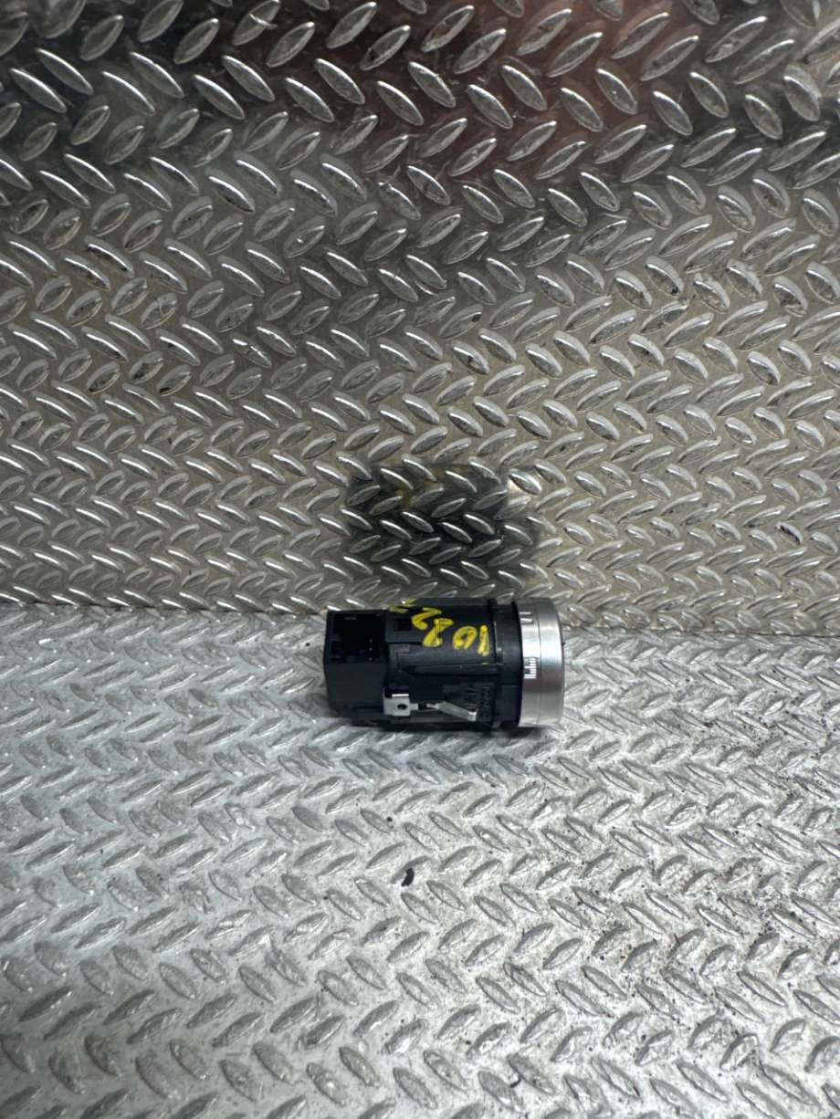 Bryter start/stopp til VW Tiguan, 2011-2016 (Type I, Fase 2)  (VOLKSWAGEN|5N0959839C)